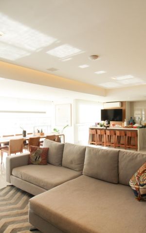 Apartamento à venda com 187m², 3 quartos e 3 vagas Apartamento à venda com 187m², 3 quartos e 3 vagasSala