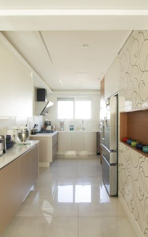 Apartamento à venda com 187m², 3 quartos e 3 vagas Apartamento à venda com 187m², 3 quartos e 3 vagasCozinha