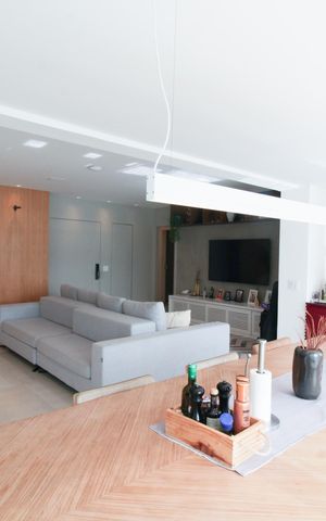 Apartamento à venda com 187m², 3 quartos e 3 vagas Apartamento à venda com 187m², 3 quartos e 3 vagasSala