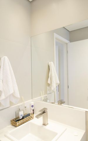 Apartamento à venda com 187m², 3 quartos e 3 vagas Apartamento à venda com 187m², 3 quartos e 3 vagasBanheiro da Suíte 2