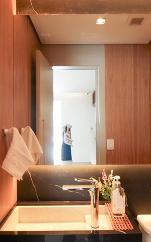 Apartamento à venda com 187m², 3 quartos e 3 vagas Apartamento à venda com 187m², 3 quartos e 3 vagasLavabo