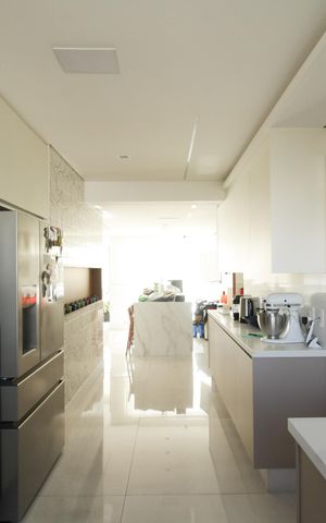 Apartamento à venda com 187m², 3 quartos e 3 vagas Apartamento à venda com 187m², 3 quartos e 3 vagasCozinha