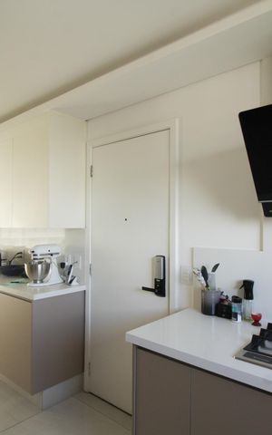 Apartamento à venda com 187m², 3 quartos e 3 vagas Apartamento à venda com 187m², 3 quartos e 3 vagasCozinha