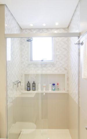 Apartamento à venda com 187m², 3 quartos e 3 vagas Apartamento à venda com 187m², 3 quartos e 3 vagasBanheiro da Suíte 2