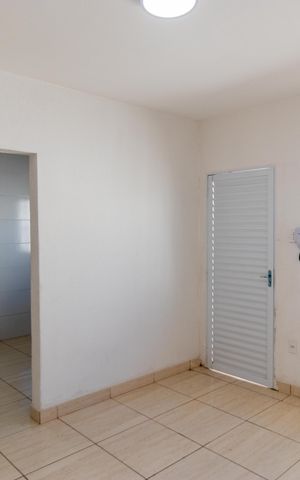 Casa para alugar com 55m², 1 quarto e sem vaga Casa para alugar com 55m², 1 quarto e sem vagaSalas