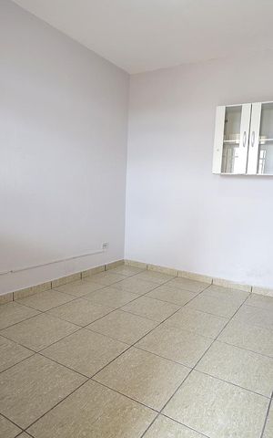 Casa à venda com 450m², 4 quartos e 3 vagasEdícula 