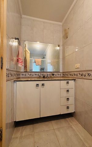 Casa de condomínio para alugar com 410m², 4 quartos e 4 vagas Casa de condomínio para alugar com 410m², 4 quartos e 4 vagasBanheiro suíte 1