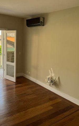 Casa de condomínio à venda com 410m², 4 quartos e 4 vagasQuarto