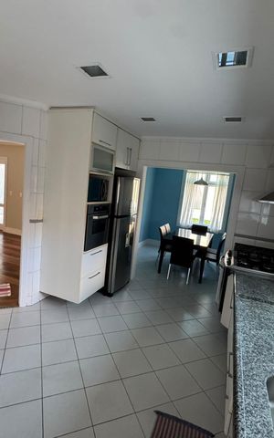 Casa de condomínio à venda com 410m², 4 quartos e 4 vagasCozinha