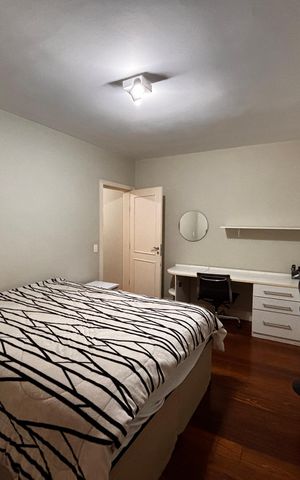 Casa de condomínio para alugar com 410m², 4 quartos e 4 vagas Casa de condomínio para alugar com 410m², 4 quartos e 4 vagasSuíte 4