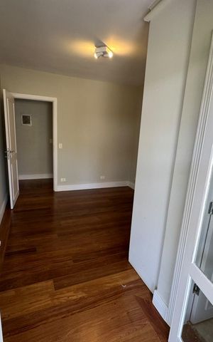 Casa de condomínio à venda com 410m², 4 quartos e 4 vagasQuarto