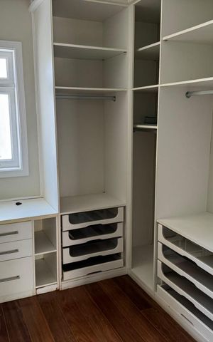 Casa de condomínio à venda com 410m², 4 quartos e 4 vagasQuarto