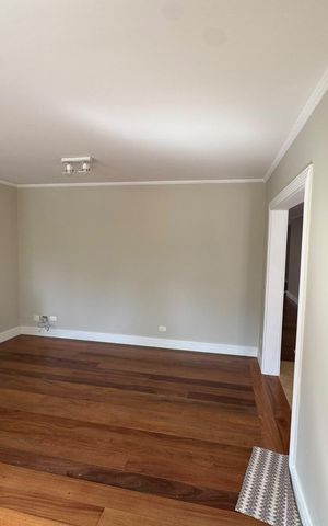 Casa de condomínio à venda com 410m², 4 quartos e 4 vagasSala