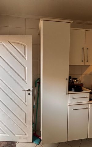 Casa de condomínio para alugar com 410m², 4 quartos e 4 vagas Casa de condomínio para alugar com 410m², 4 quartos e 4 vagasLavanderia
