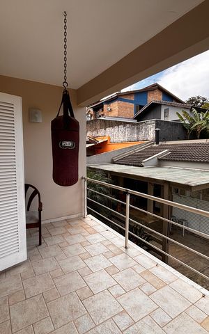 Casa de condomínio para alugar com 410m², 4 quartos e 4 vagas Casa de condomínio para alugar com 410m², 4 quartos e 4 vagasVaranda suíte 2 e 3