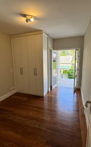 Casa de condomínio à venda com 410m², 4 quartos e 4 vagasQuarto