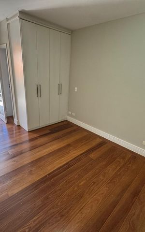 Casa de condomínio à venda com 410m², 4 quartos e 4 vagasQuarto