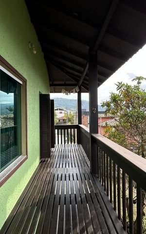 Casa para alugar com 250m², 5 quartos e 3 vagas Casa para alugar com 250m², 5 quartos e 3 vagasVaranda suíte