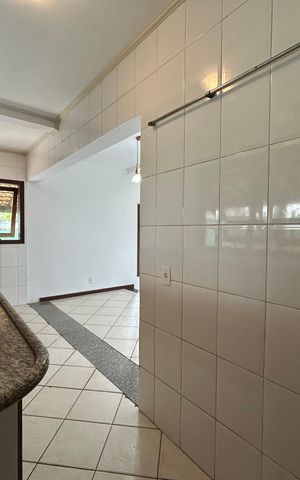 Casa para alugar com 250m², 5 quartos e 3 vagas Casa para alugar com 250m², 5 quartos e 3 vagasCozinha