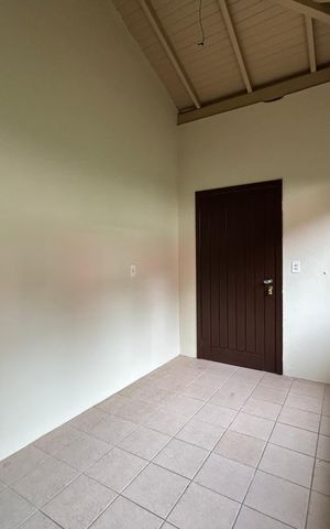 Casa para alugar com 250m², 5 quartos e 3 vagas