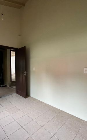 Casa para alugar com 250m², 5 quartos e 3 vagas