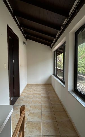 Casa para alugar com 250m², 5 quartos e 3 vagas Casa para alugar com 250m², 5 quartos e 3 vagasSuíte