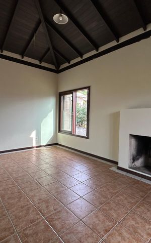 Casa para alugar com 250m², 5 quartos e 3 vagas Casa para alugar com 250m², 5 quartos e 3 vagasSuíte
