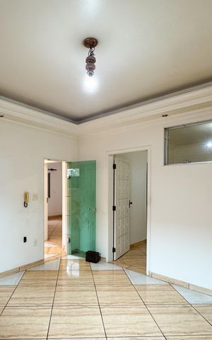 Casa à venda com 300m², 2 quartos e 3 vagas Casa à venda com 300m², 2 quartos e 3 vagasSala de Jantar