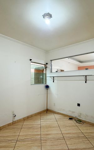 Casa à venda com 300m², 2 quartos e 3 vagas Casa à venda com 300m², 2 quartos e 3 vagasQuarto 2