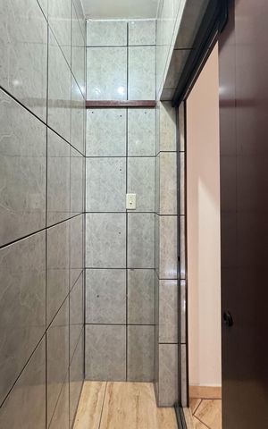 Casa à venda com 300m², 2 quartos e 3 vagas Casa à venda com 300m², 2 quartos e 3 vagasCloset - Quarto 2