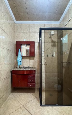 Casa à venda com 300m², 2 quartos e 3 vagas Casa à venda com 300m², 2 quartos e 3 vagasBanheiro Social