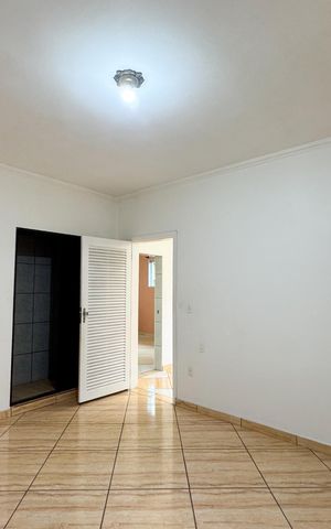 Casa à venda com 300m², 2 quartos e 3 vagas Casa à venda com 300m², 2 quartos e 3 vagasQuarto 1