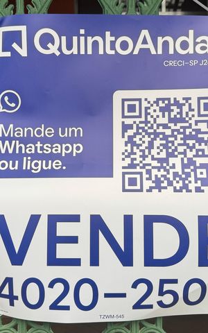 Casa à venda com 300m², 2 quartos e 3 vagas Casa à venda com 300m², 2 quartos e 3 vagasPlaca