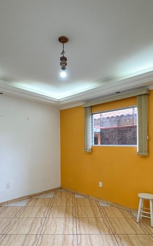 Casa à venda com 300m², 2 quartos e 3 vagas Casa à venda com 300m², 2 quartos e 3 vagasSala