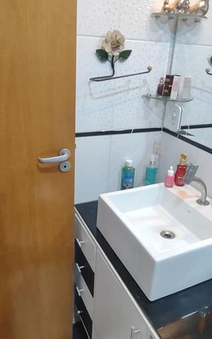 Apartamento à venda com 150m², 2 quartos e 2 vagas Apartamento à venda com 150m², 2 quartos e 2 vagasBanheiro