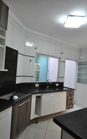 Casa à venda com 97m², 3 quartos e 2 vagasCozinha