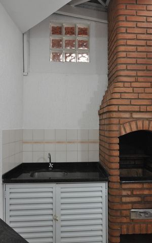 Casa à venda com 97m², 3 quartos e 2 vagasChurrasqueira
