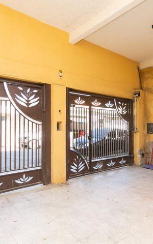 Casa à venda com 147m², 3 quartos e 3 vagas Casa à venda com 147m², 3 quartos e 3 vagasGaragem