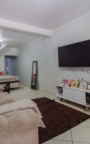 Casa à venda com 250m², 3 quartos e 2 vagas