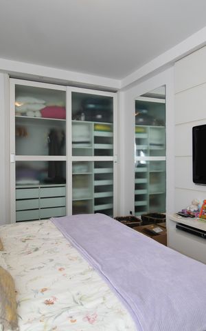 Apartamento à venda com 216m², 4 quartos e 2 vagasQuarto 2
