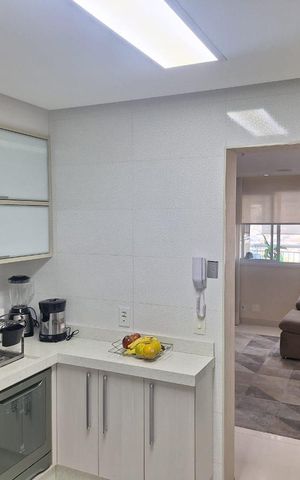 Apartamento à venda com 122m², 3 quartos e 2 vagas Apartamento à venda com 122m², 3 quartos e 2 vagasCozinha