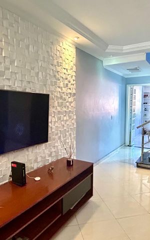 Casa à venda com 154m², 3 quartos e 4 vagas Casa à venda com 154m², 3 quartos e 4 vagasSala