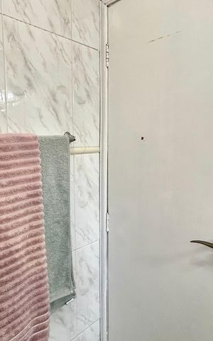 Casa à venda com 154m², 3 quartos e 4 vagas Casa à venda com 154m², 3 quartos e 4 vagasBanheiro da Suíte
