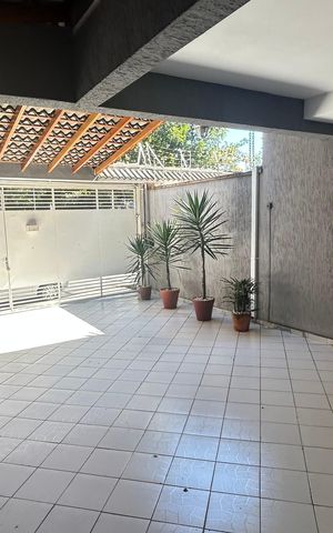 Casa à venda com 154m², 3 quartos e 4 vagas Casa à venda com 154m², 3 quartos e 4 vagasGaragem