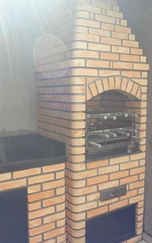 Casa à venda com 154m², 3 quartos e 4 vagas Casa à venda com 154m², 3 quartos e 4 vagasChurrasqueira