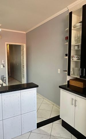 Casa à venda com 154m², 3 quartos e 4 vagas Casa à venda com 154m², 3 quartos e 4 vagasCozinha