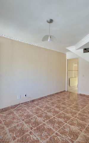 Casa de condomínio à venda com 119m², 2 quartos e 2 vagas Casa de condomínio à venda com 119m², 2 quartos e 2 vagasSala