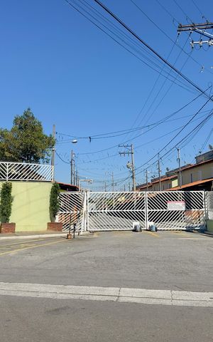 Casa de condomínio à venda com 119m², 2 quartos e 2 vagas Casa de condomínio à venda com 119m², 2 quartos e 2 vagasFachada