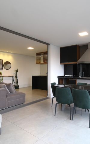Apartamento à venda com 101m², 2 quartos e 2 vagasVaranda