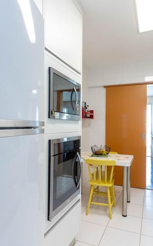 Apartamento à venda com 109m², 3 quartos e 2 vagas Apartamento à venda com 109m², 3 quartos e 2 vagasCozinha